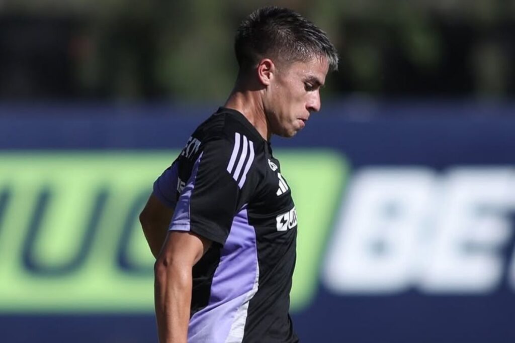 Matías Moya durante un entrenamiento con Colo-Colo.