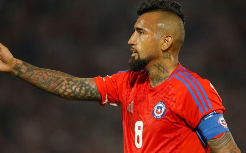 Arturo Vidal en el duelo de la Roja frente a Paraguay