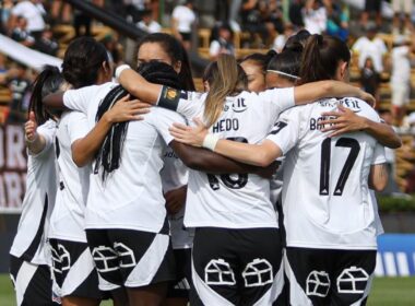 Colo-Colo frente a Universidad Católica por la Liga Femenina