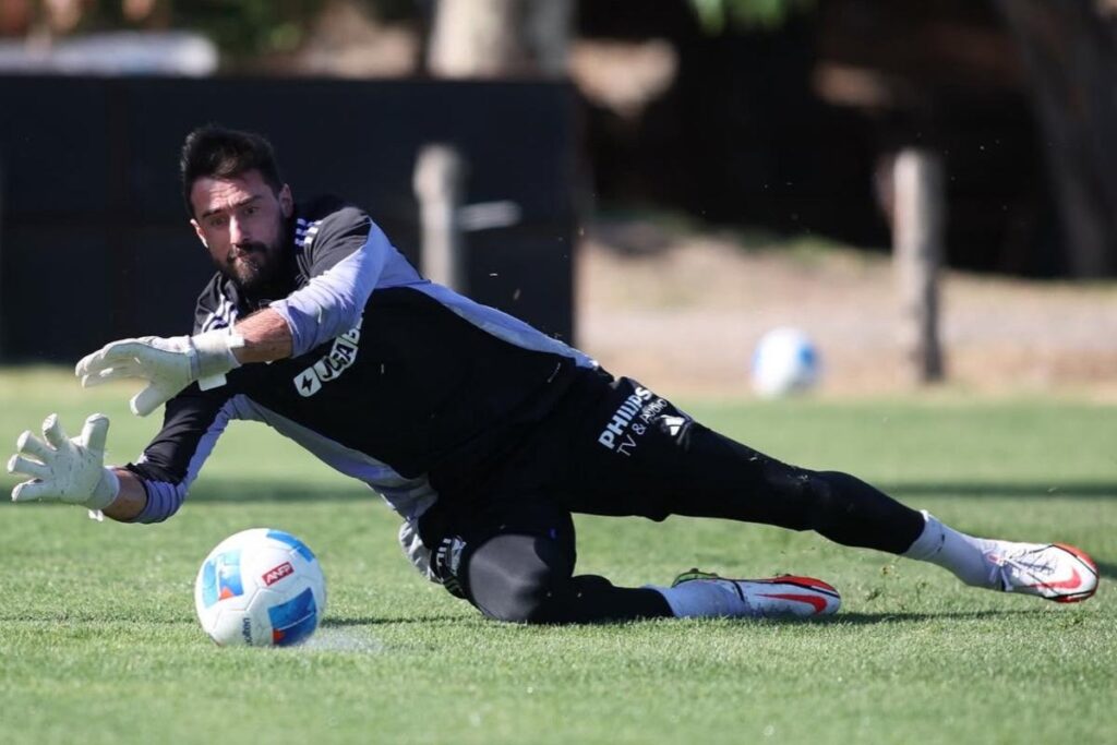 Fernando de Paul en el entrenamiento de Colo-Colo.