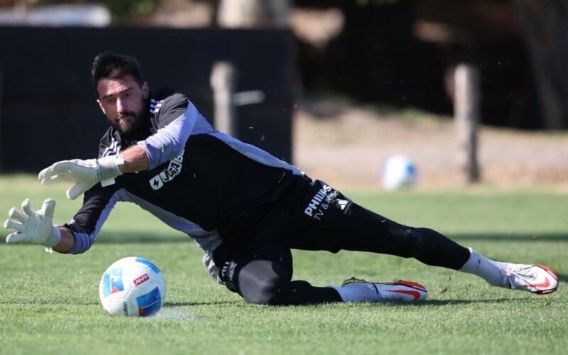 Fernando de Paul en el entrenamiento de Colo-Colo.