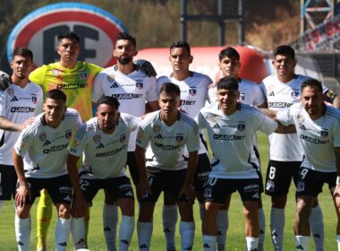 Formación de Colo-Colo frente a Huachipato.