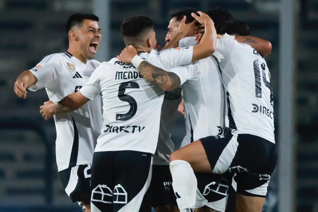 Gol Colo-Colo frente a Everton de Viña del Mar.