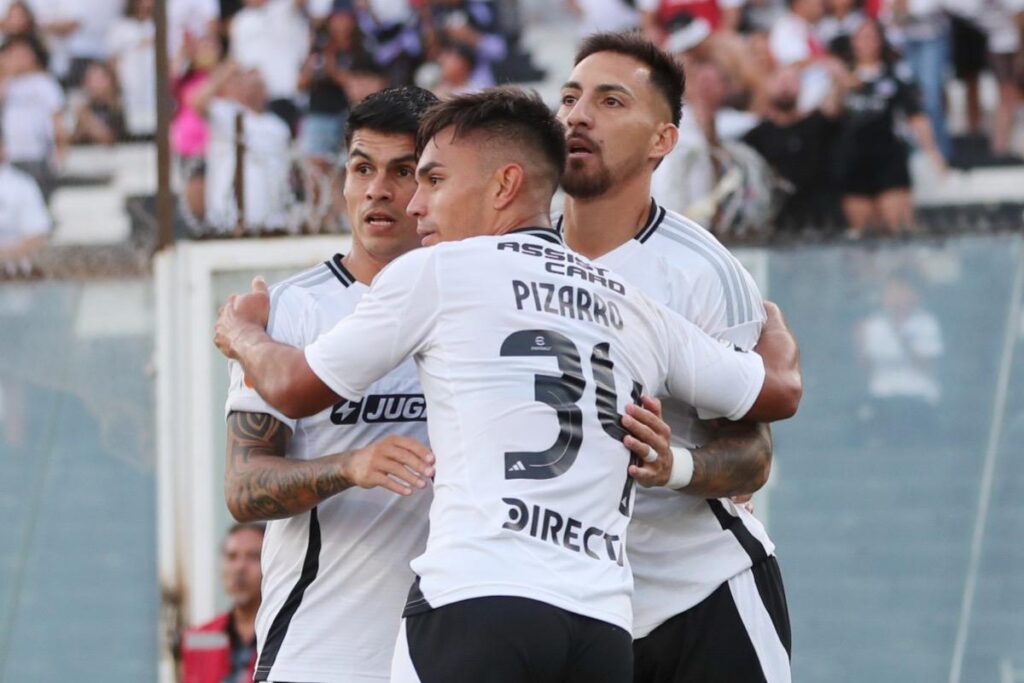 Gol de Colo-Colo frente a Unión San Felipe en el Estadio Monumental.