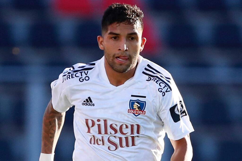 Ignacio Jara con la camiseta de Colo-Colo.