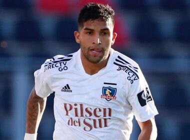 Ignacio Jara con la camiseta de Colo-Colo.