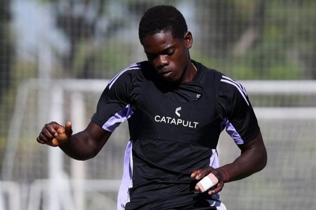 Manley Clerveaux entrenando con Colo-Colo Sub-20.