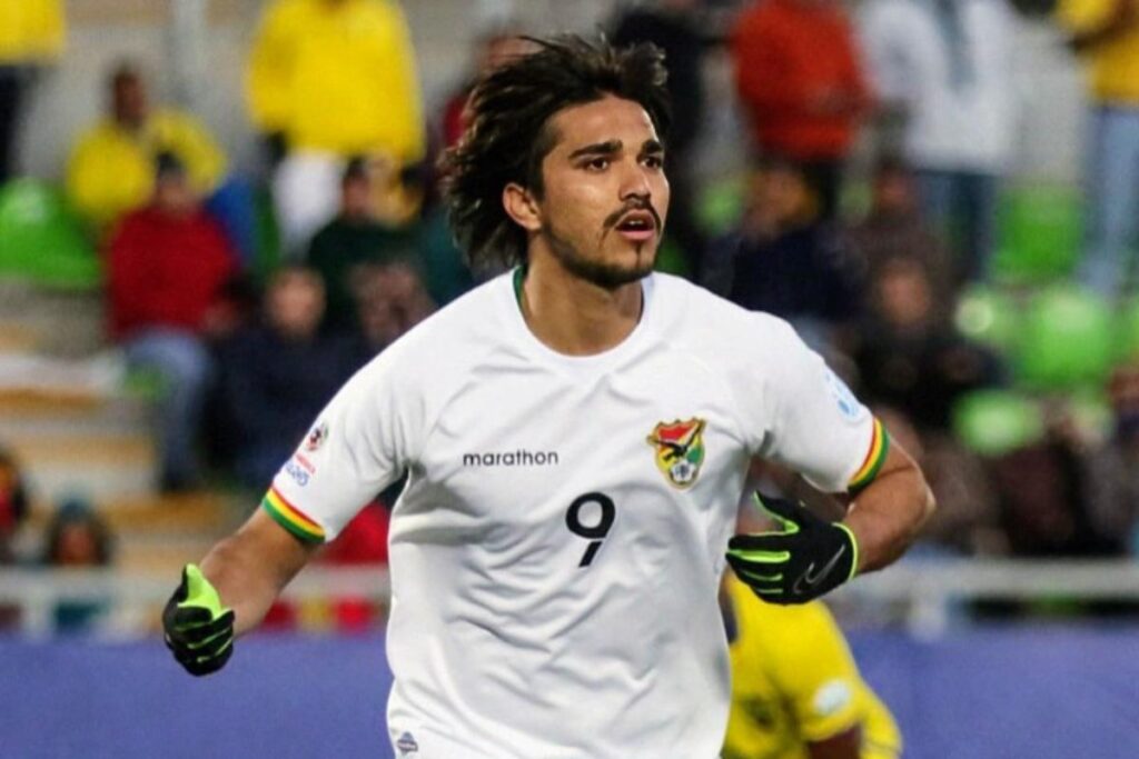 Marcelo Moreno Martins celebrando un gol con Bolivia.