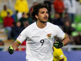 Marcelo Moreno Martins celebrando un gol con Bolivia.