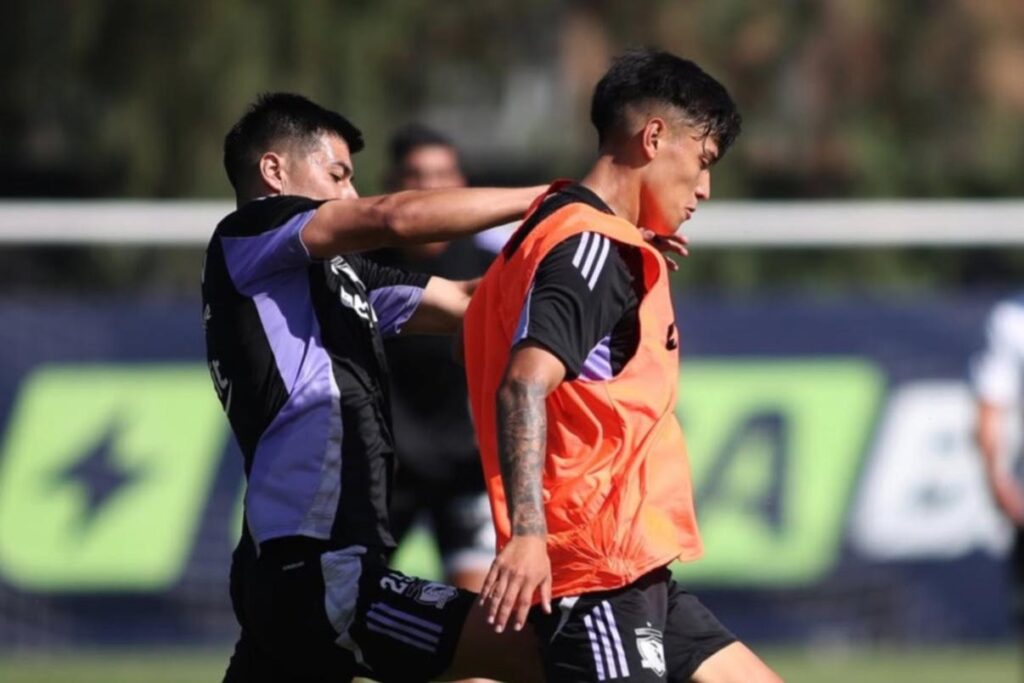 Sebastián Vega en un entrenamiento con Colo-Colo.